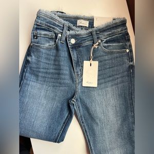 KanCan Women's Skinny Jeans in Medium Blue Wash